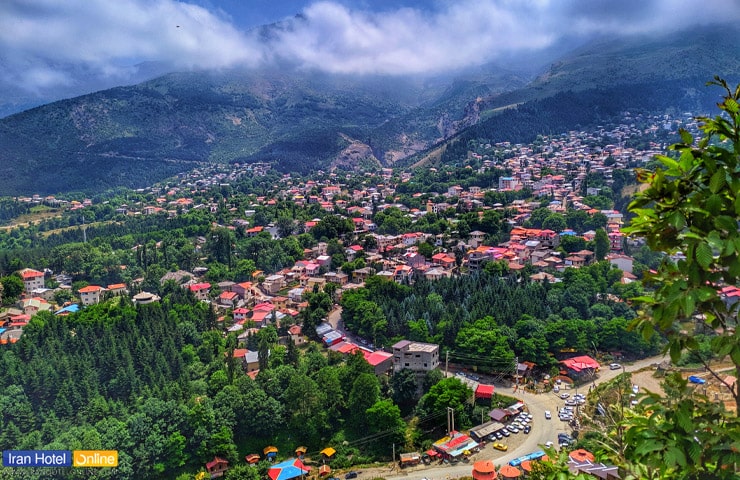 نمایی از ییلاق زیبای جواهر ده در یک روز بهاری