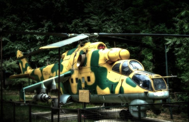 هلیکوپتر نظامی در موزه نظامی سعد آباد