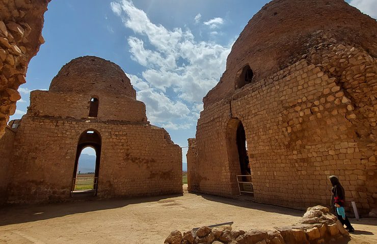 کاخ سروستان