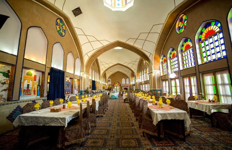 رستوران هتل باغ مشیرالممالک یزد