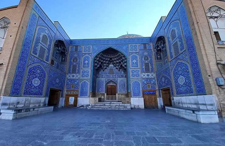 ورودی مسجد