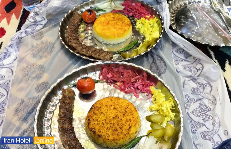 غذای سرو شده در کافه رستوران آقا جان قم