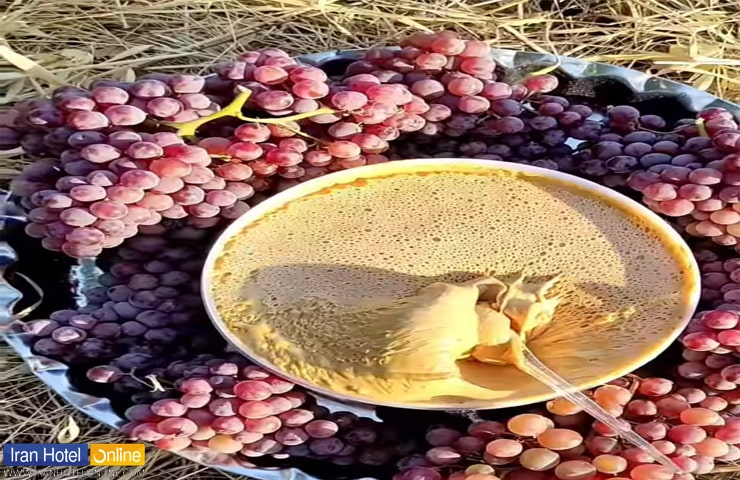 شیره انگور سفید ملایر با دورچینی از انگورهای تازه